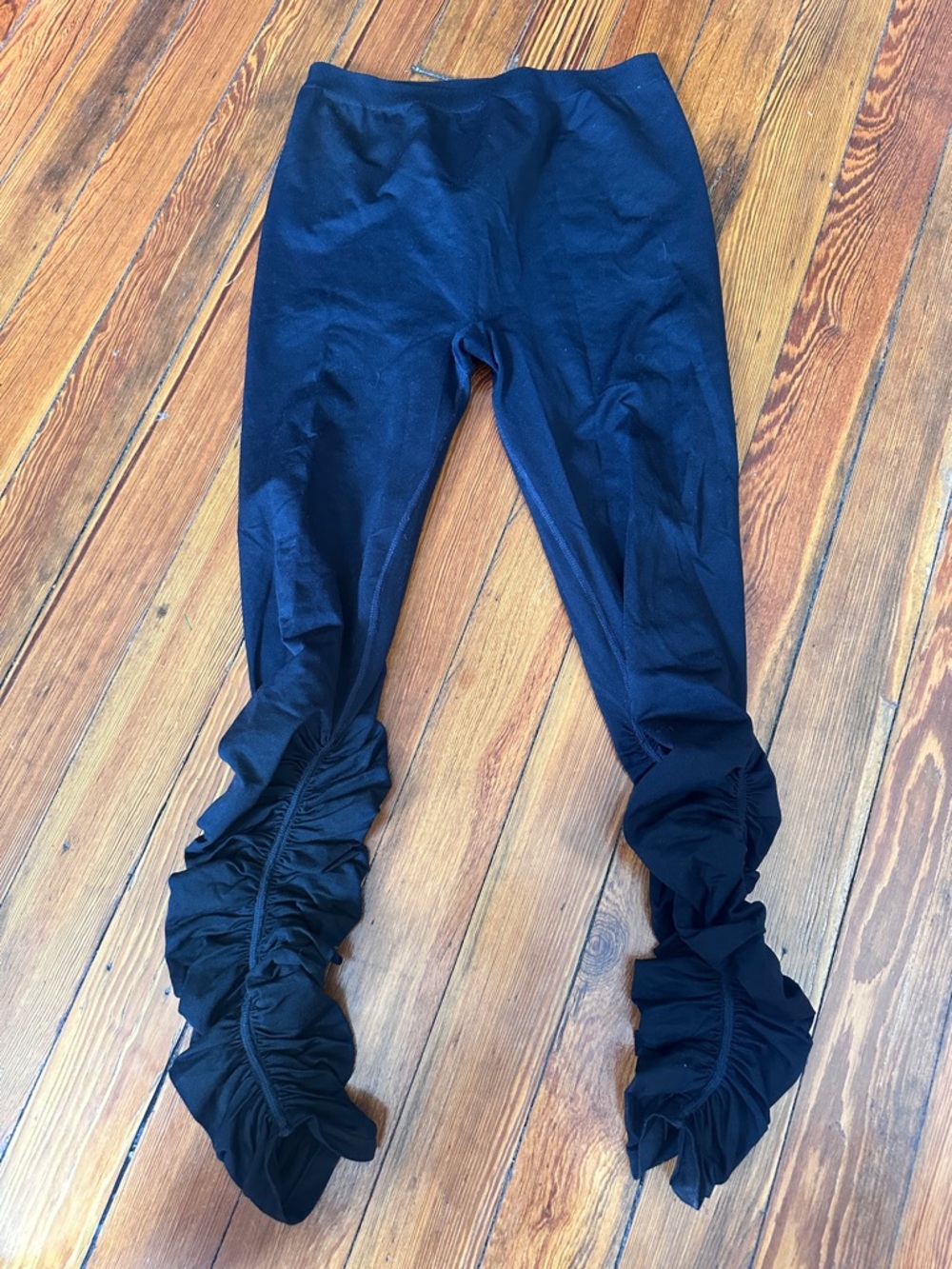 GAP Black Leggings with Scrunched Ruffle Hem